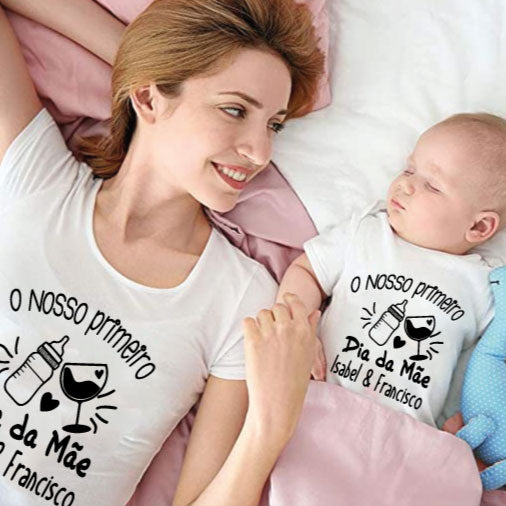 Nosso Primeiro dia Da Mãe curvo - Sê-Tu